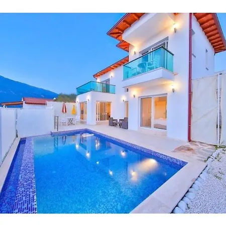 Villa James 3 *
