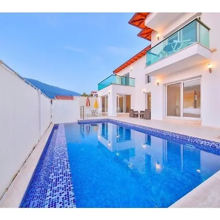 Villa James 3 *