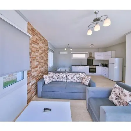 Villa James 3 *